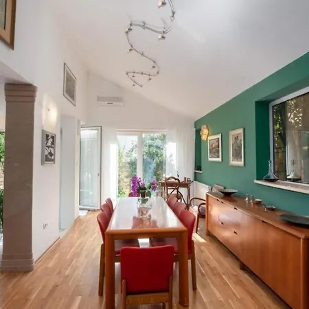 Luxury Jasmin-two Bedroom With Hot Tub Apartamento *