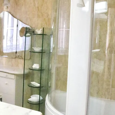 Luxury Jasmin-two Bedroom With Hot Tub *