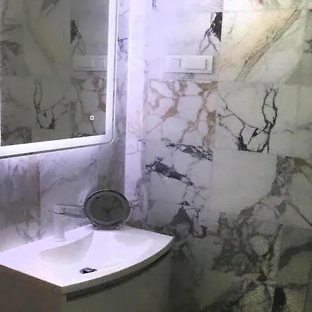 Luxury Jasmin-two Bedroom With Hot Tub Apartamento Split